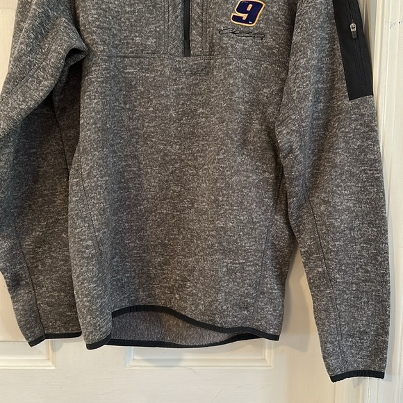 NWOT Men’s Antigua Charcoal Gray Chase Elliott #9 NASCAR Cup Series Pullover - Picture 3 of 10